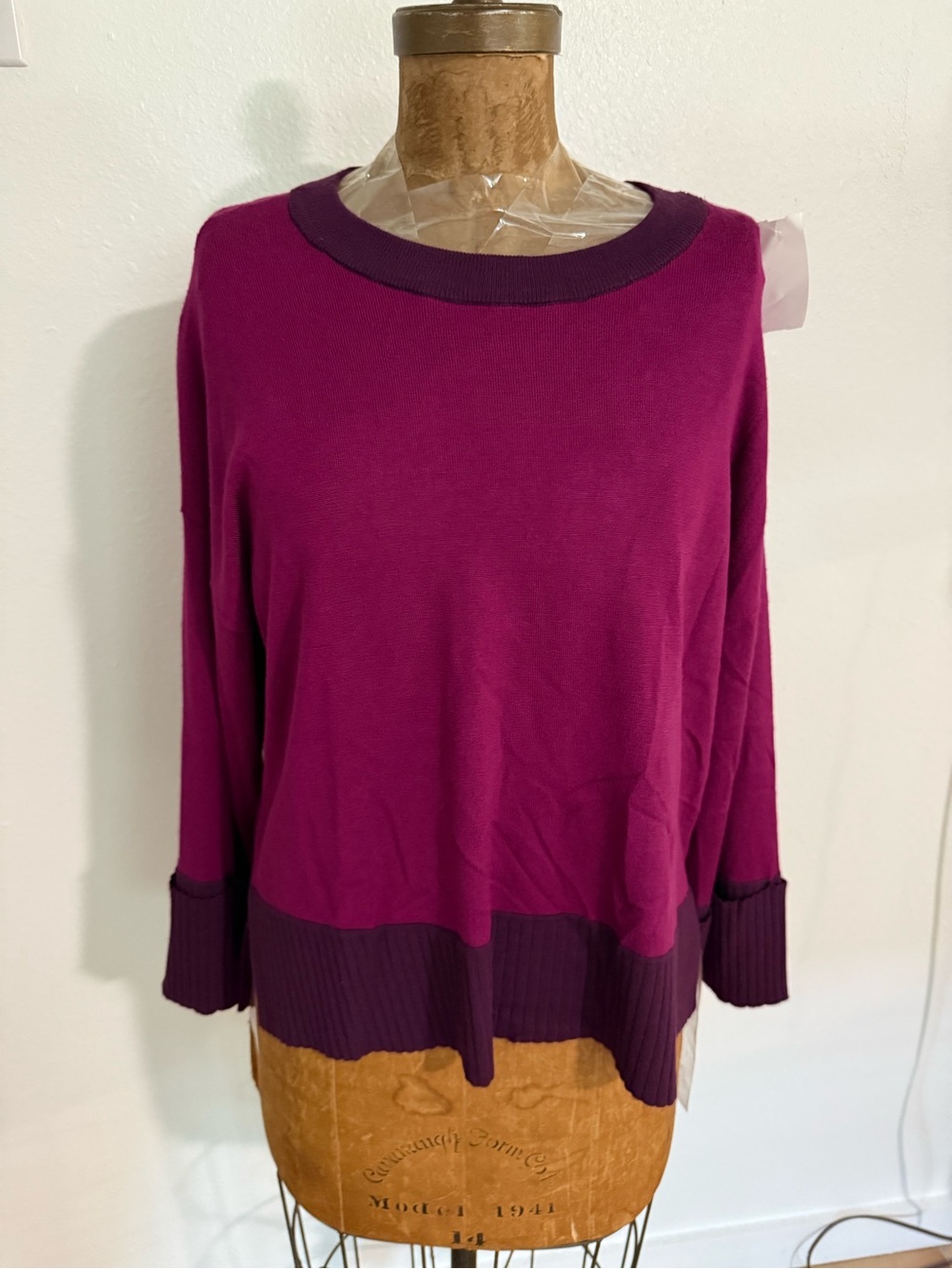 NWT Rachel Roy Women's Two-Tone Magenta & Plum Lightweight Sweater Size L